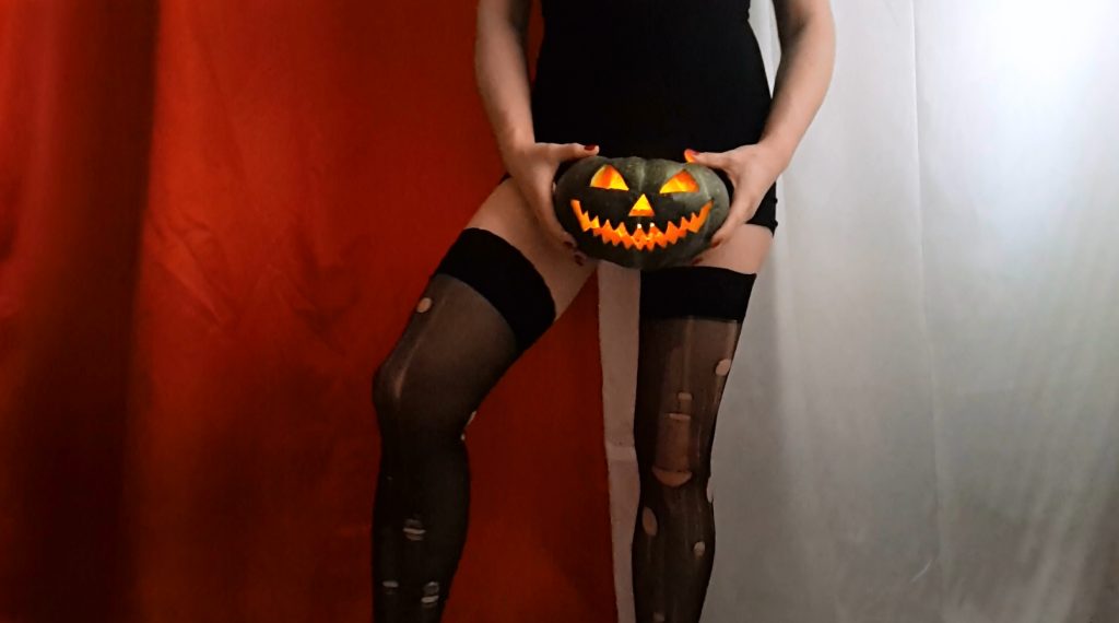 Anna Coprofield – Trick Or Treat (PART 1) - 1