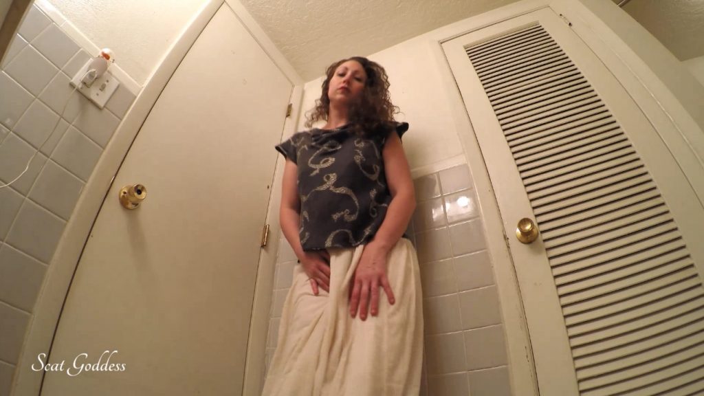 Scat Goddess Amanda – Gassy Tummy Hurt Poop (FULL HD)