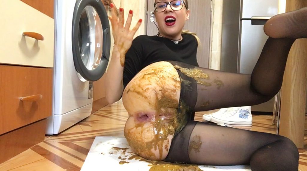 Ella Gilbert (in Full HD-1080p)- Poop in pantyhose accident and hard fisting dirty ass - 6