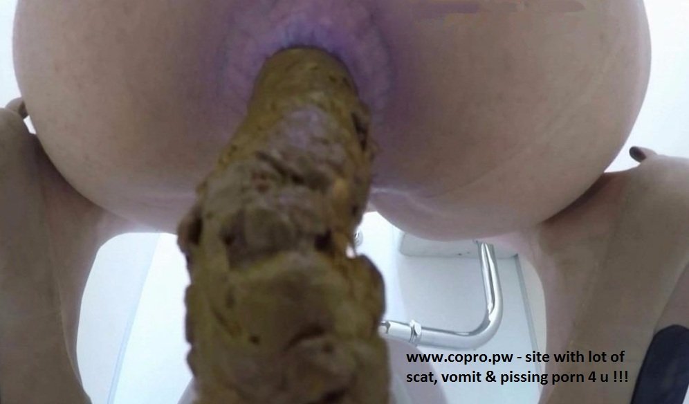 BFFF-01 Girls closeup pooping big turd virtual camera filmed. (Full HD 1080p) DLFF-064 - screen 1