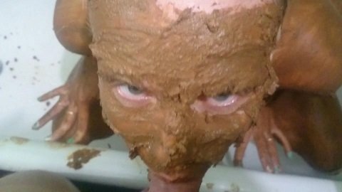 Extreme From Brown wife – Totally covered in shit (FHD-1080p)