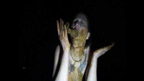 In the dark outdoor my enema and let fuck (FHD-1080p) Picture 3