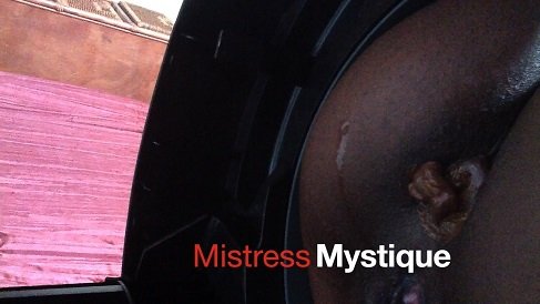 Mistress Mystique Scat