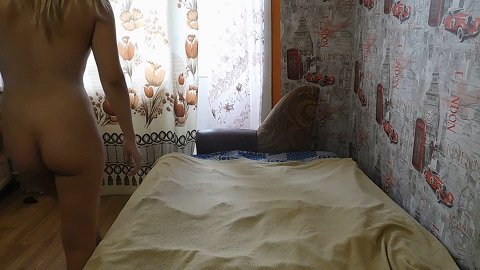 KatyaKASS – Shit my pants on the bed