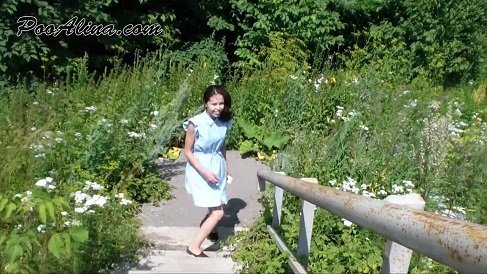 PooAlina.com – Alina pissing and shitting in panties in the park