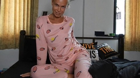 My New Scat Make Up’n’Yoga Pants Shit (ScatShop.com 2020) $14,99 (Premium user request) by MissAnja