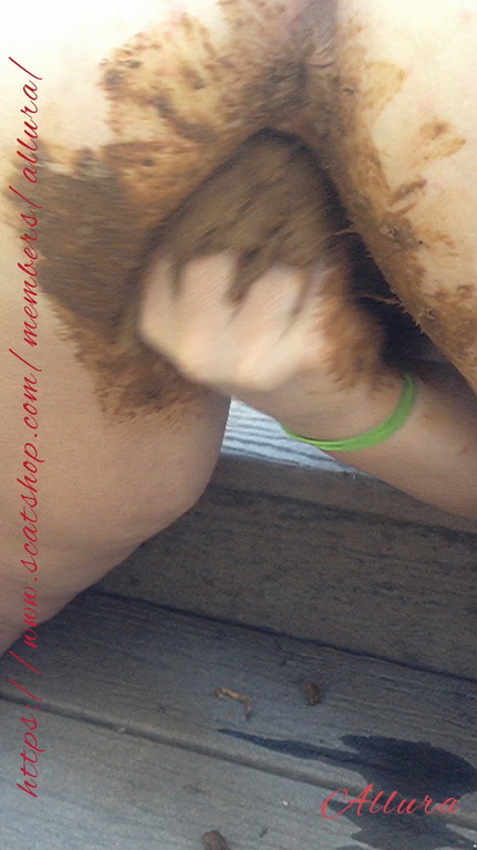 Allura – Outdoor Scat Girl Allura Masturbates and smears poop on pussy ($31.99 ScatShop)