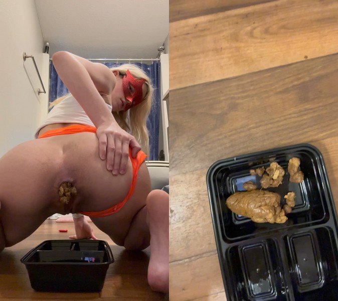 SarahWestChococlate13 Hooters girl massive turds and makes you her toilet slave!  ($44.99 ScatShop)